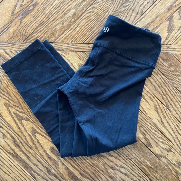 Lululemon Black Align Cropped Leggings, size 2 with 20” inseam - Picture 1 of 4